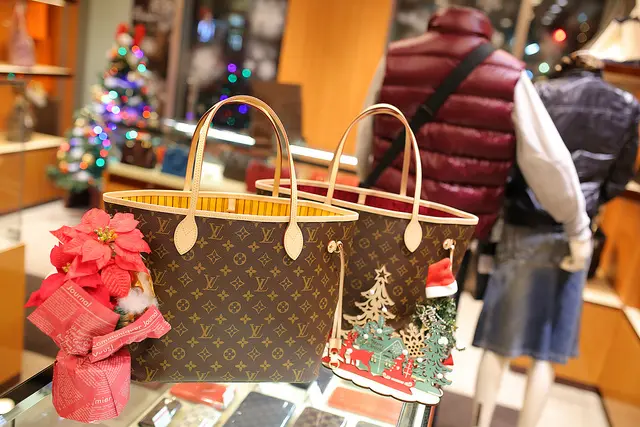 2014 new monogram neverfull gm yellow with pochette m40992 5