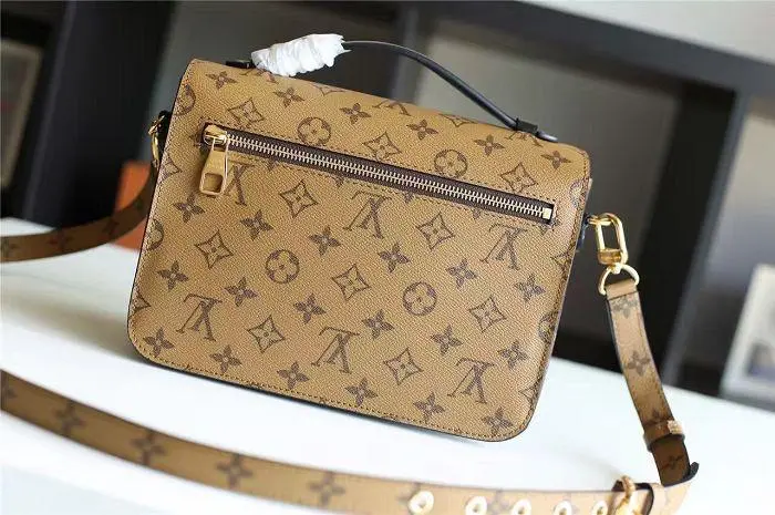 2016 premium monogram canvas pochette metis handbag m41465 2 2016 premium monogram canvas pochette metis handbag m41465 2
