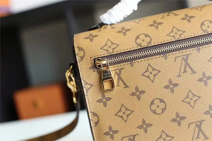 2016 premium monogram canvas pochette metis handbag m41465 5 2016 premium monogram canvas pochette metis handbag m41465 5