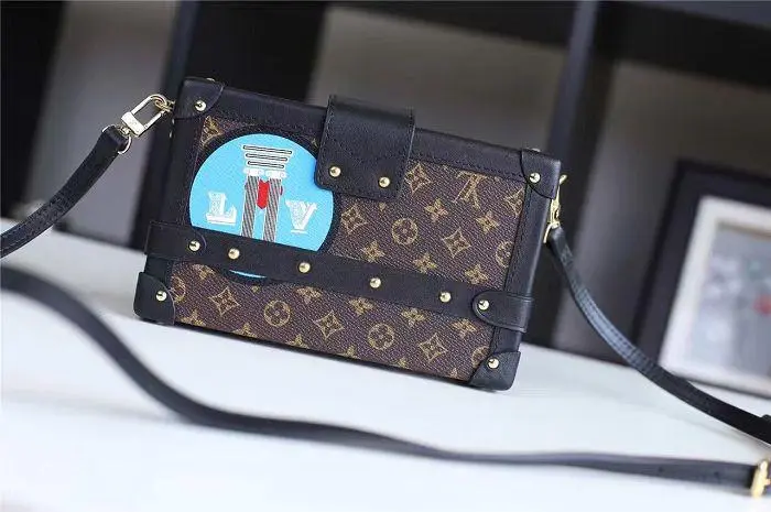 2016 premium monogram petite malle world tour handbag m43229 2 2016 premium monogram petite malle world tour handbag m43229 2