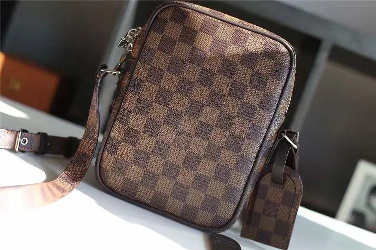 2017 men premium damier ebene amazone 22 bag n42703 2 2017 men premium damier ebene amazone 22 bag n42703 2