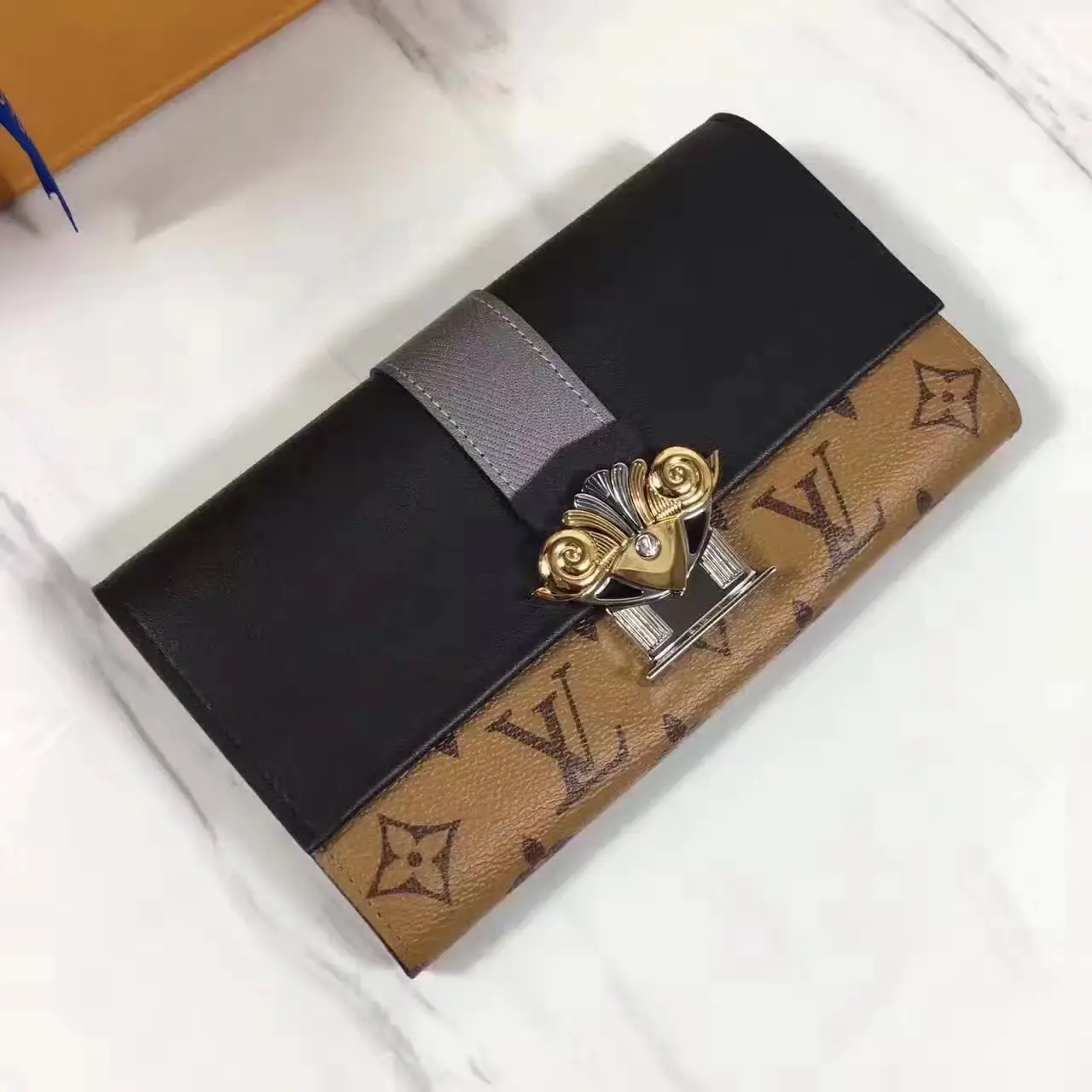 2017 premium monogram reverse canvas sarah wallet m64488 6 2017 premium monogram reverse canvas sarah wallet m64488 6