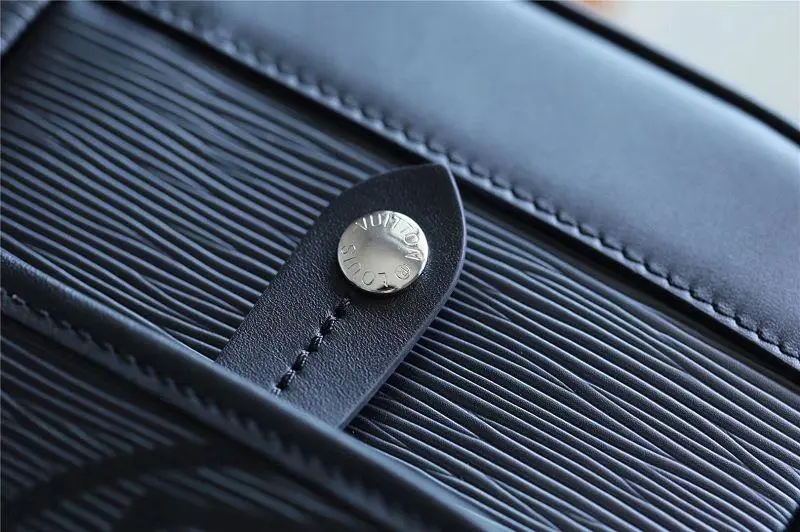 2018 men epi cowhide leather messenger bag noir m53492 9 2018 men epi cowhide leather messenger bag noir m53492 9