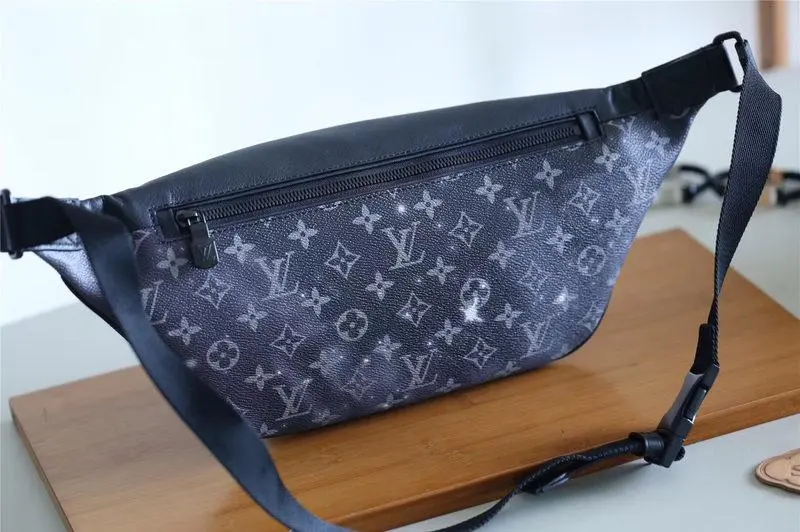 2018 men monogram galaxy discovery bumbag m44444 5