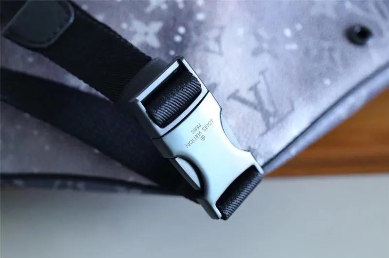 2018 men monogram galaxy discovery bumbag m44444 7