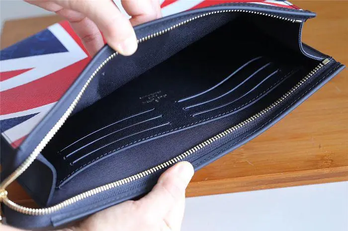 2018 men pochette voyage mm england limited m61691 8 2018 men pochette voyage mm england limited m61691 8