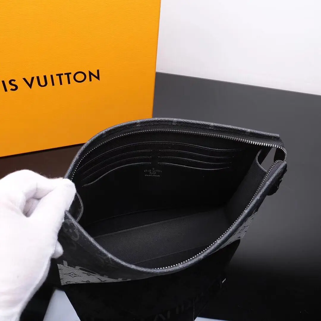 2018 men pochette voyage mm monogram other canvas m63039 2 2018 men pochette voyage mm monogram other canvas m63039 2
