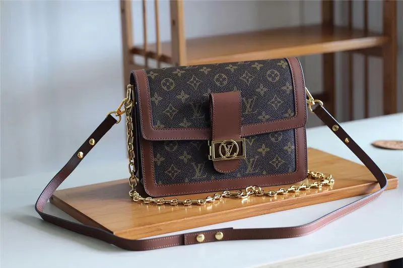 2018 premium monogram canvas pochette metis bag m43599 3