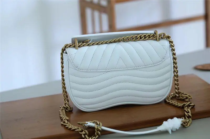 2018 premium new wave chain bag pm soft white snow m51935 3 2018 premium new wave chain bag pm soft white snow m51935 3