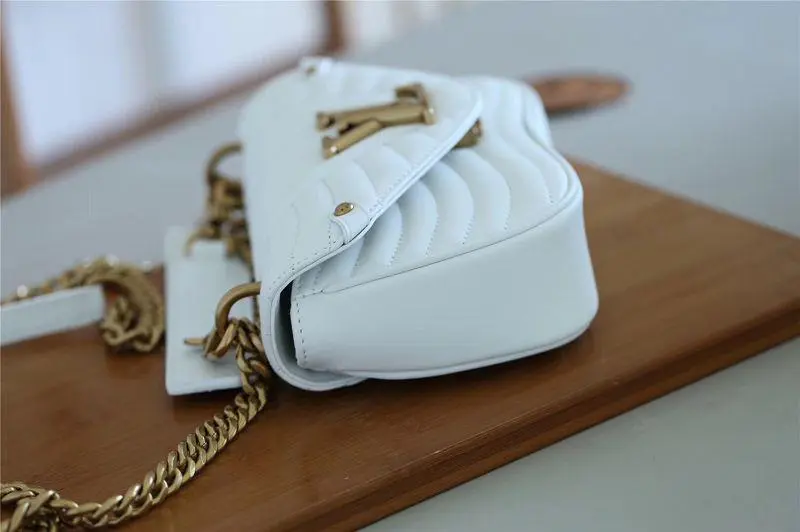 2018 premium new wave chain bag pm soft white snow m51935 5 2018 premium new wave chain bag pm soft white snow m51935 5