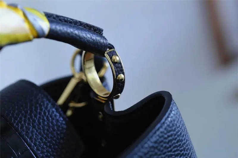 2018 premium python capucines bb m94518 7
