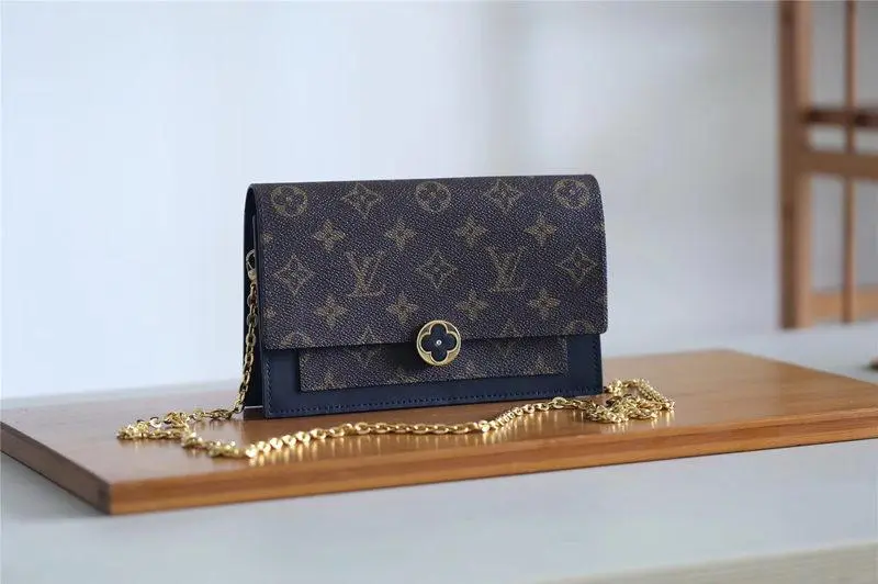 2019 cruise flore chain wallet black m67407 3