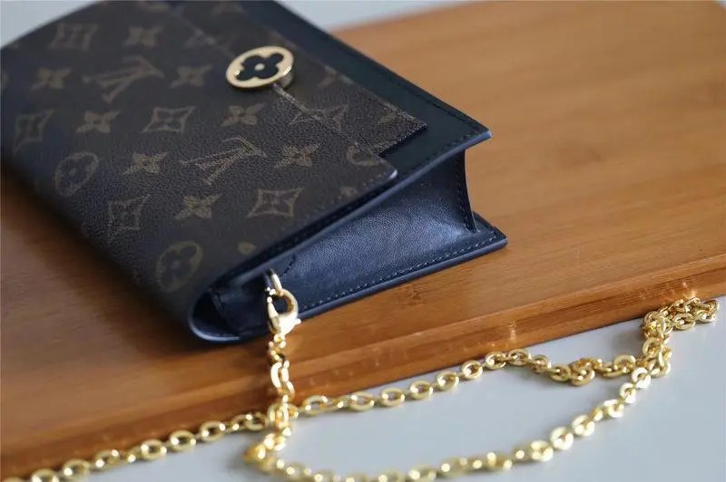 2019 cruise flore chain wallet black m67407 5