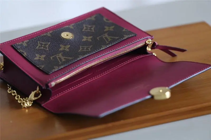 2019 cruise flore chain wallet lie de vin m67404 8