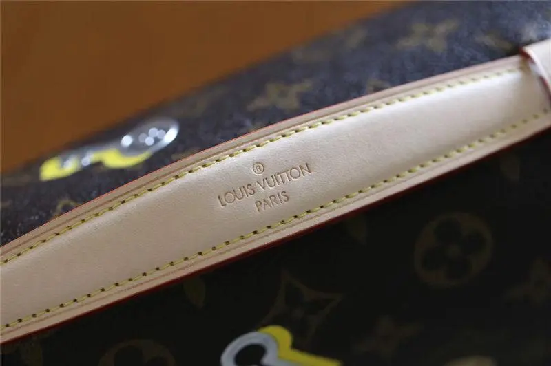 2019 cruise love lock pochette metis m44366 8 2019 cruise love lock pochette metis m44366 8