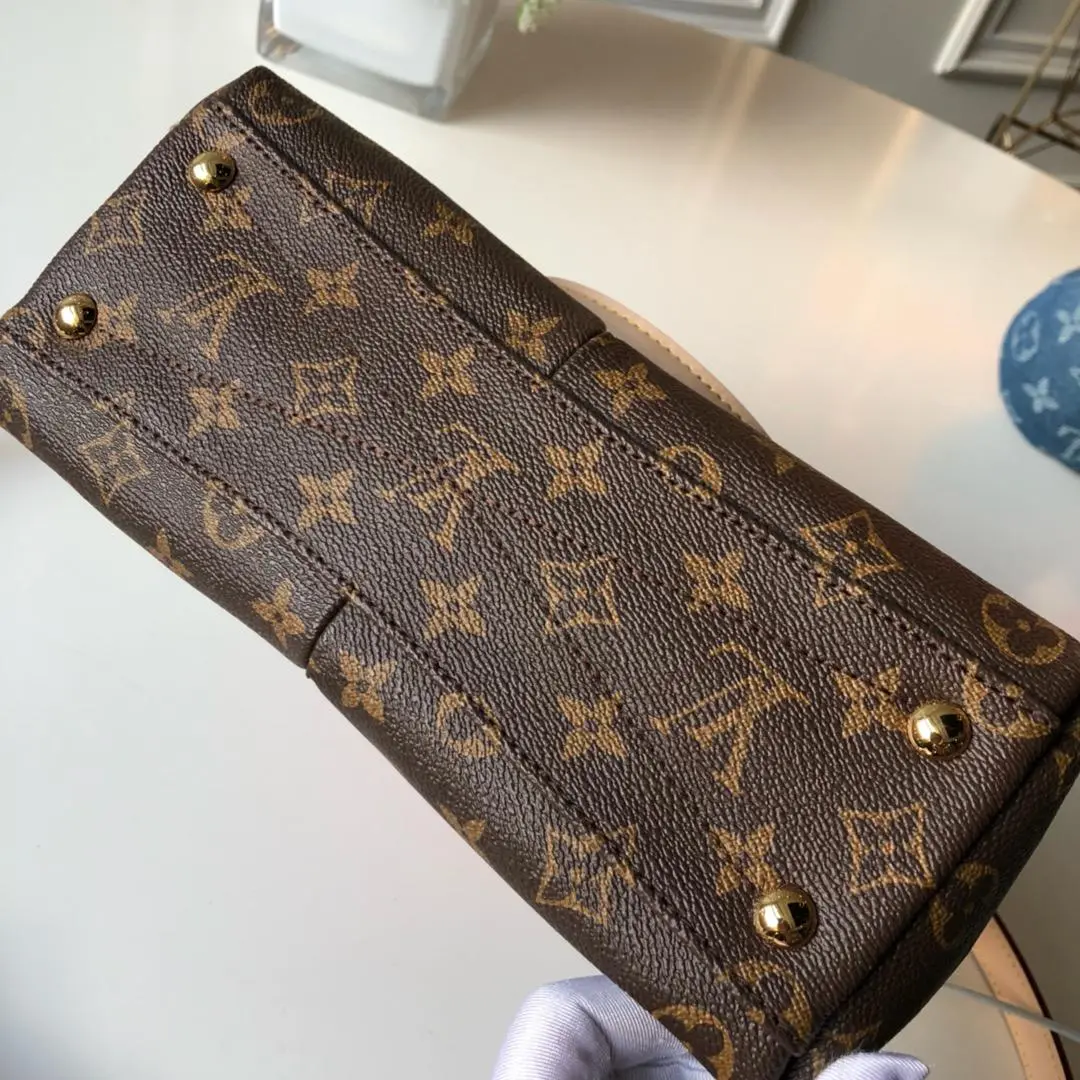 2019 cruise monogram canvas v tote bb m43966 4