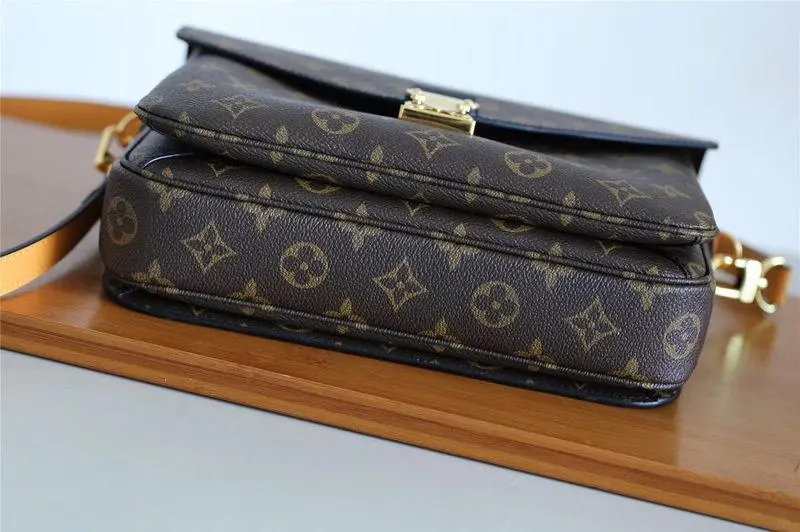 2019 monogram canvas pochette metis m43984 6 2019 monogram canvas pochette metis m43984 6