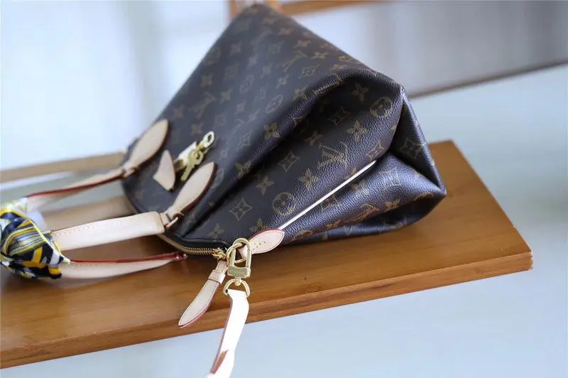 2019 monogram canvas rivoli pm m44543 5 2019 monogram canvas rivoli pm m44543 5