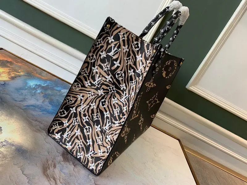 2019 monogram motif onthego tote bag black m44674 7 2019 monogram motif onthego tote bag black m44674 7