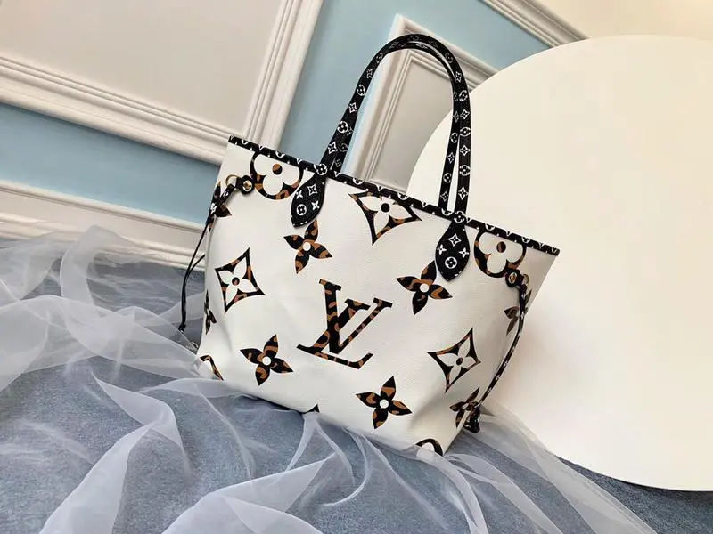 2019 monogram neverfull mm ivoire m44716 4 2019 monogram neverfull mm ivoire m44716 4