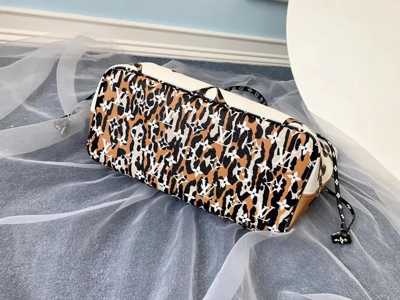 2019 monogram neverfull mm ivoire m44716 6 2019 monogram neverfull mm ivoire m44716 6