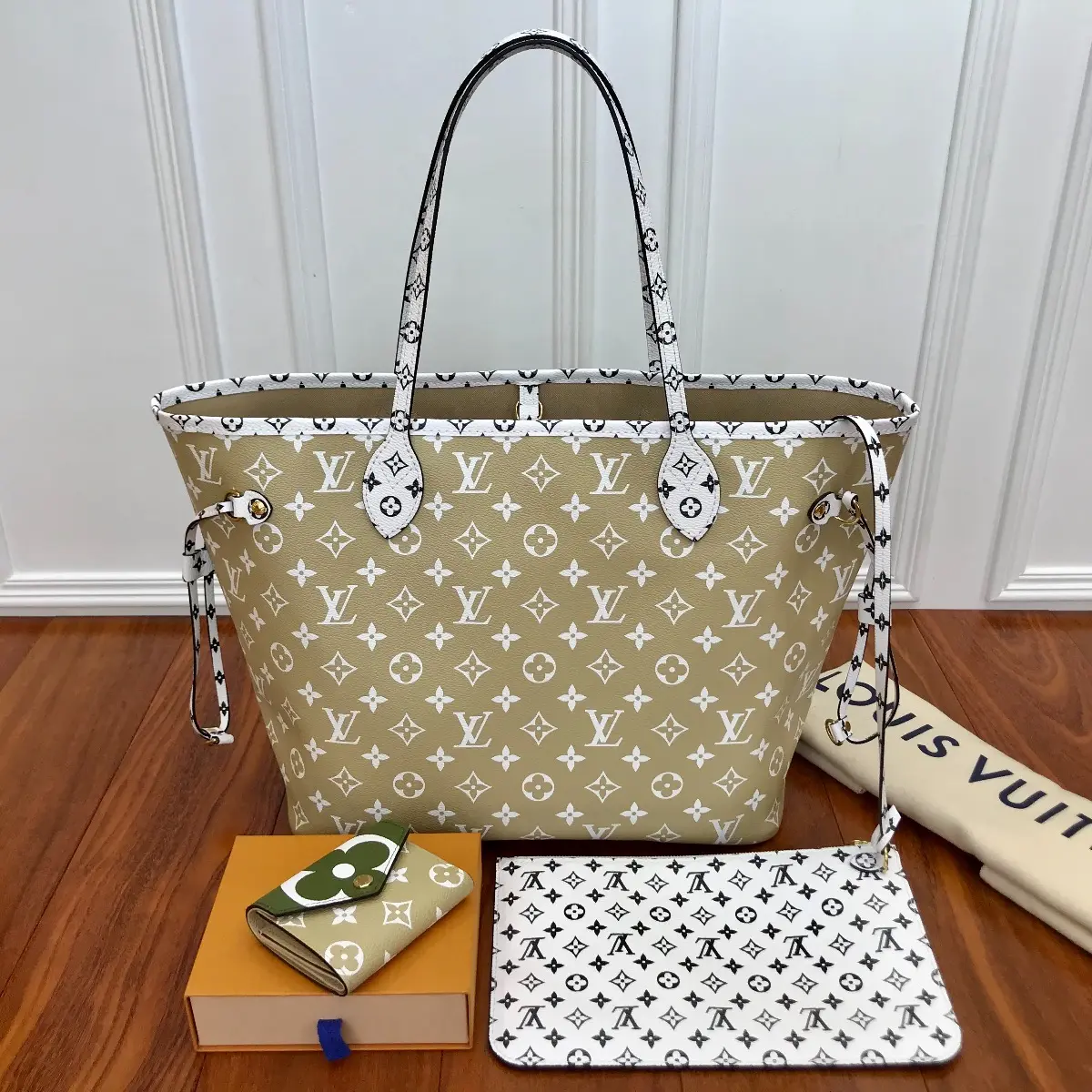 2019 monogram neverfull mm kaki m44568 4