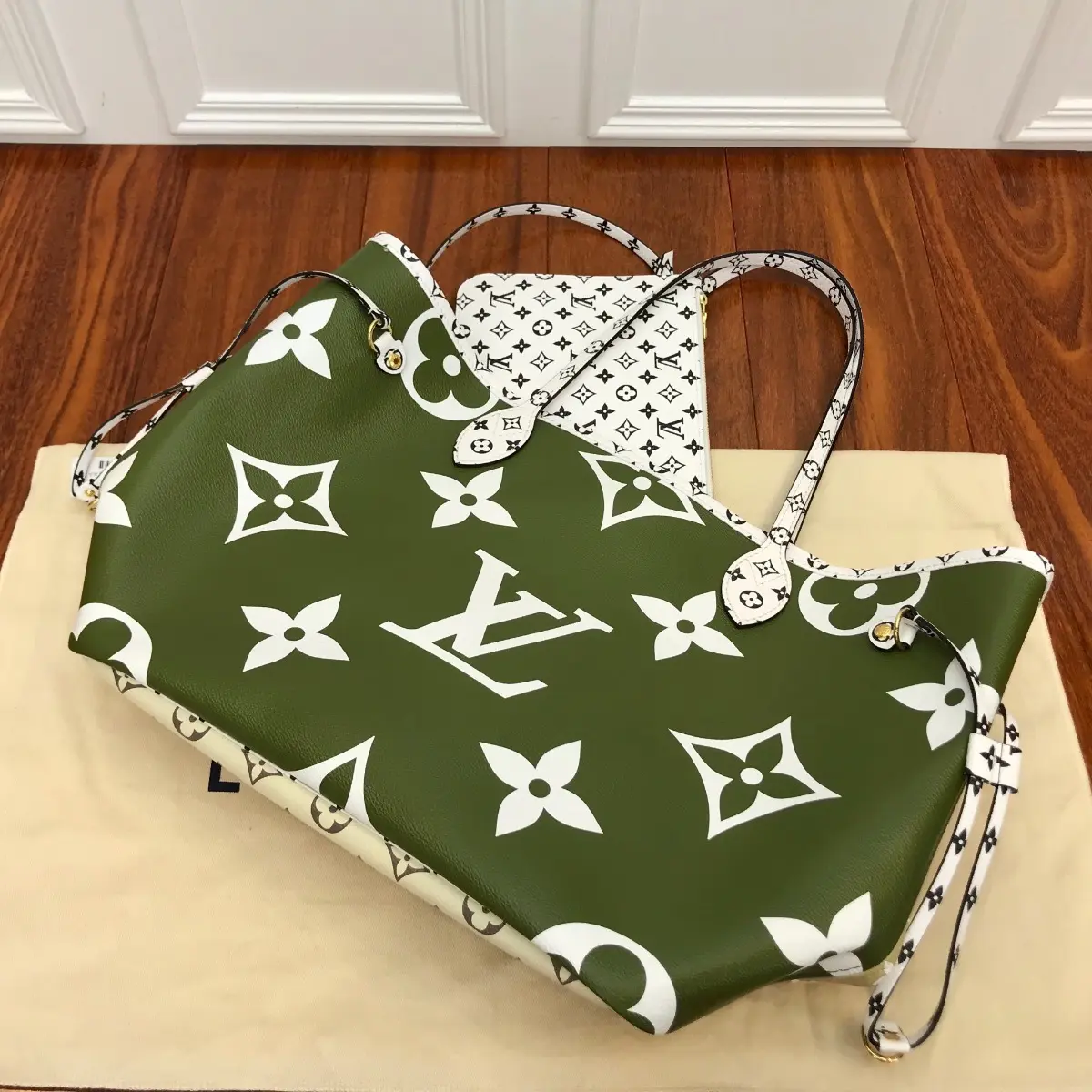 2019 monogram neverfull mm kaki m44568 5