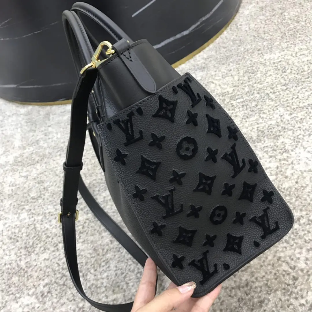 2019 nappa softy on my side black m53826 7