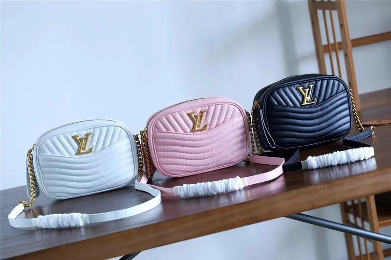 2019 spring summer new wave camera bag snow white m53863 2 2019 spring summer new wave camera bag snow white m53863 2