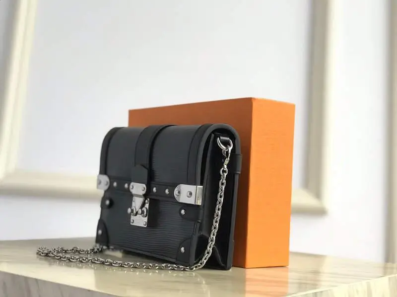 2020 epi cowhide trunk chain wallet black m67507 6
