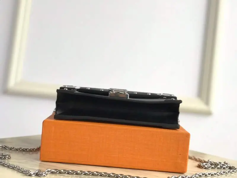 2020 epi cowhide trunk chain wallet black m67507 7