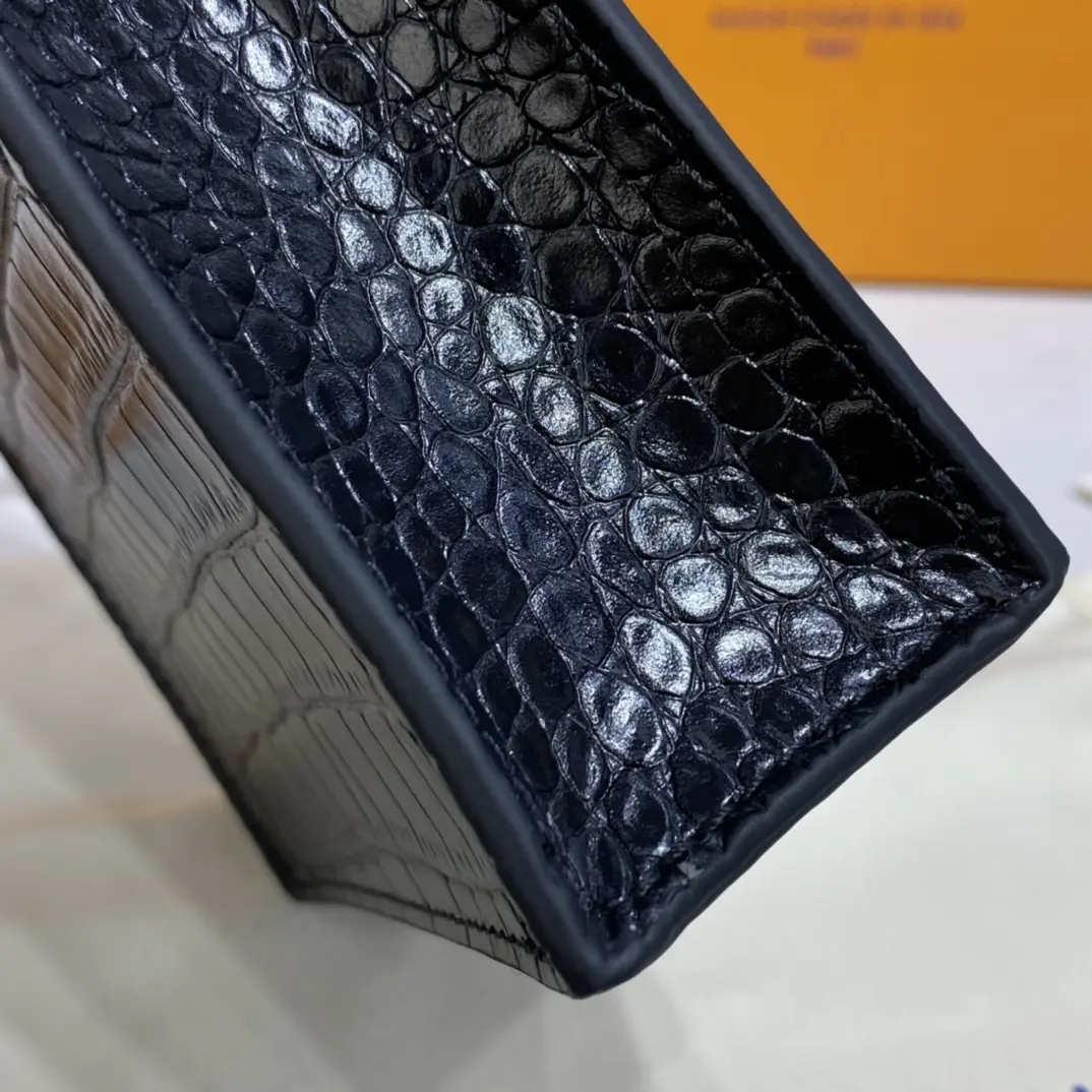 brilliant alligator leather petit sac plat bag black n99487 black 4