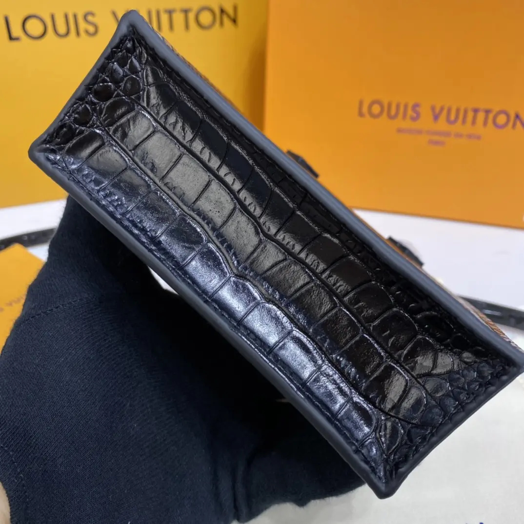 brilliant alligator leather petit sac plat bag black n99487 black 8