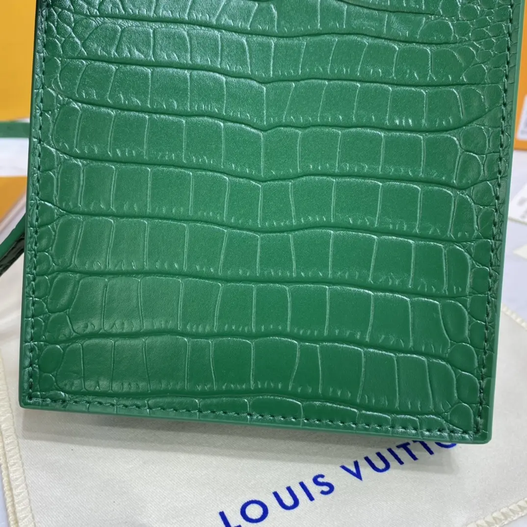 brilliant alligator leather petit sac plat bag green n99487 green 7