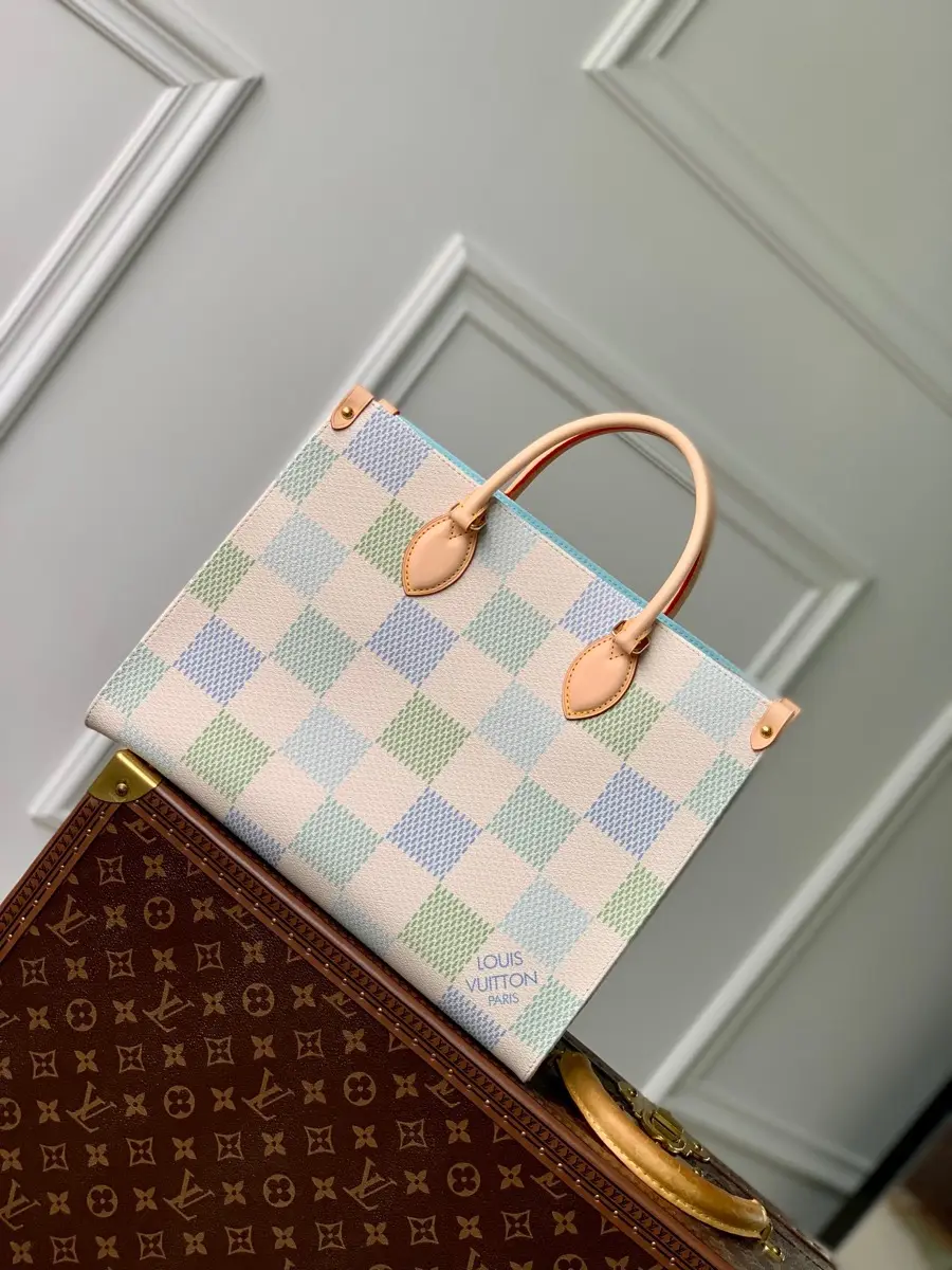 damier giant canvas onthego handbag mm n40518 9 damier giant canvas onthego handbag mm n40518 9