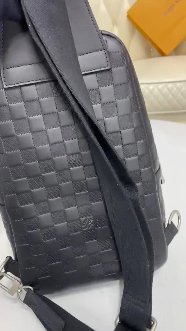 damier infini avenue sling bag n41720 4