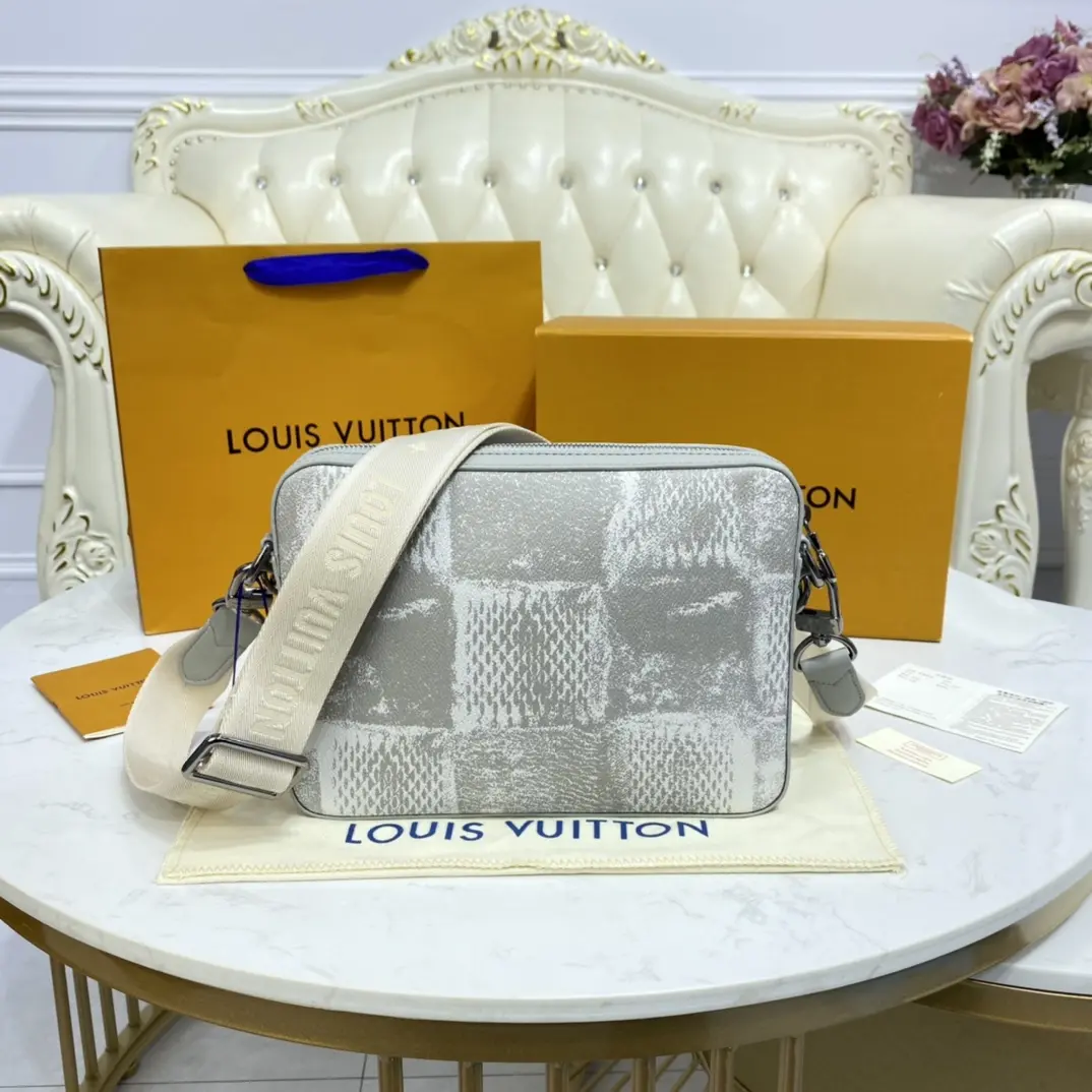 damier salt canvas trio messenger stone gray n50068 10 damier salt canvas trio messenger stone gray n50068 10