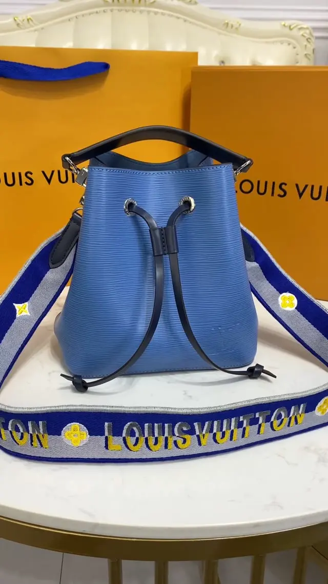 epi grained neonoe bb bucket bag bleuet blue m57691 4 epi grained neonoe bb bucket bag bleuet blue m57691 4