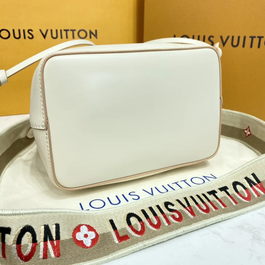 epi grained neonoe bb bucket bag cream m57693 10 epi grained neonoe bb bucket bag cream m57693 10