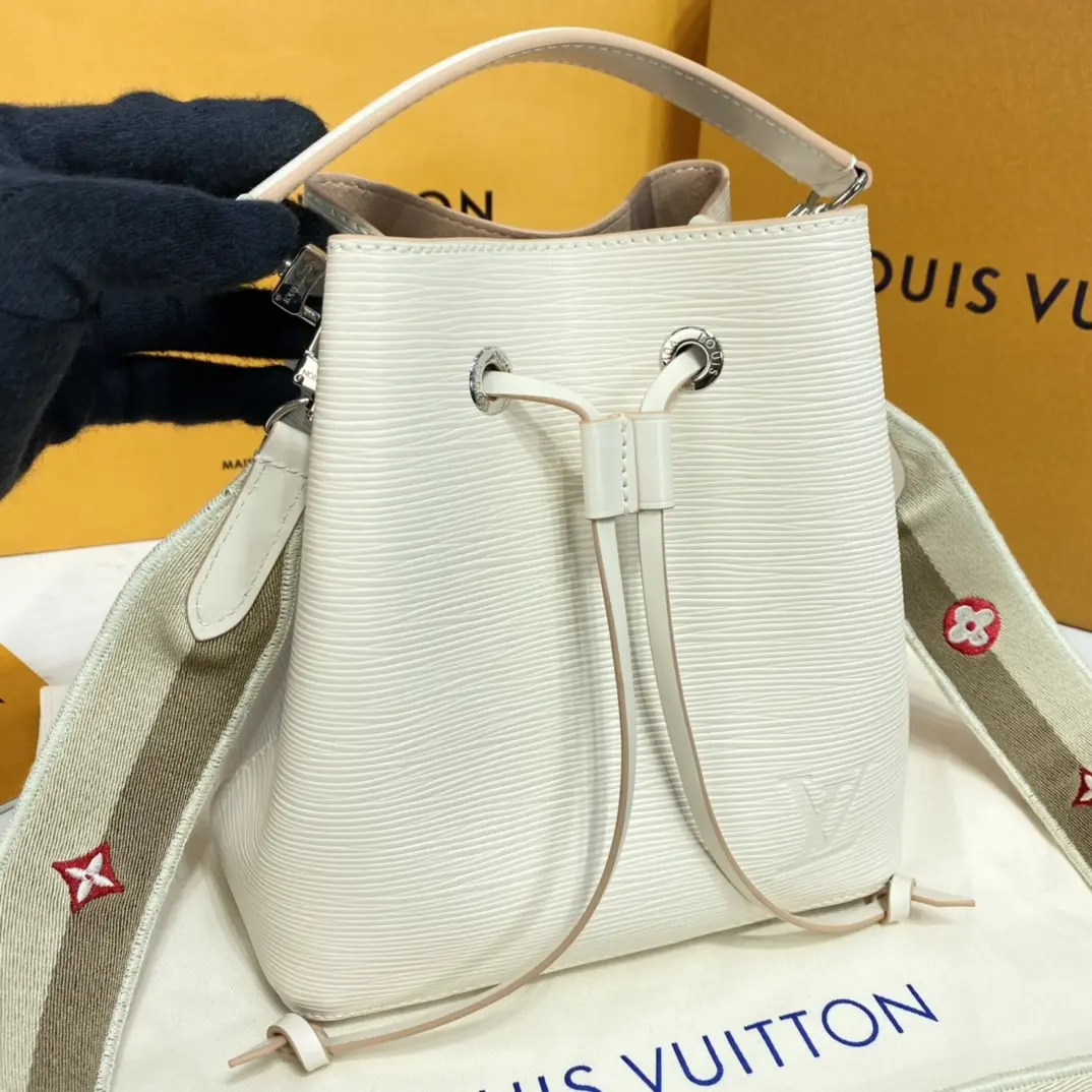 epi grained neonoe bb bucket bag cream m57693 2 epi grained neonoe bb bucket bag cream m57693 2