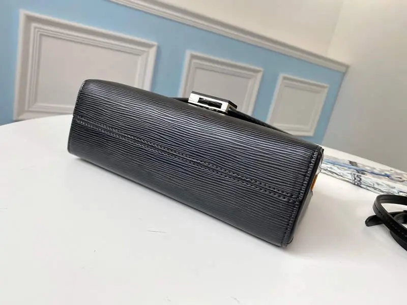 epi grained pochette grenelle m55977 10 epi grained pochette grenelle m55977 10