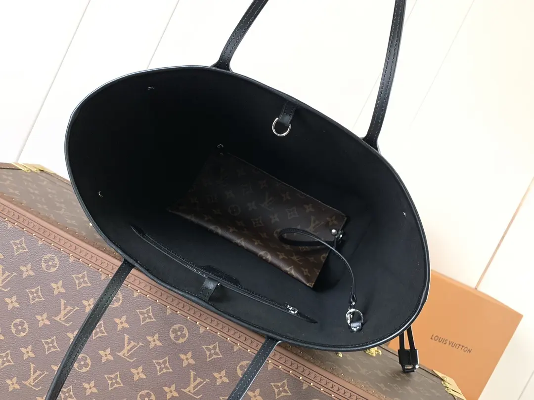 epi leather neverfull mm m11930 5