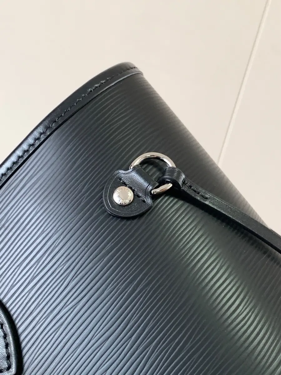 epi leather neverfull mm m11930 9