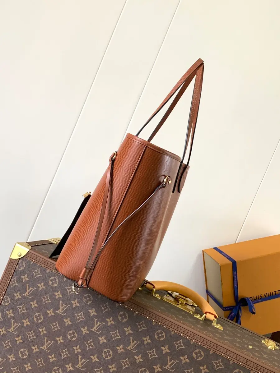 epi leather neverfull mm m12467 11 epi leather neverfull mm m12467 11