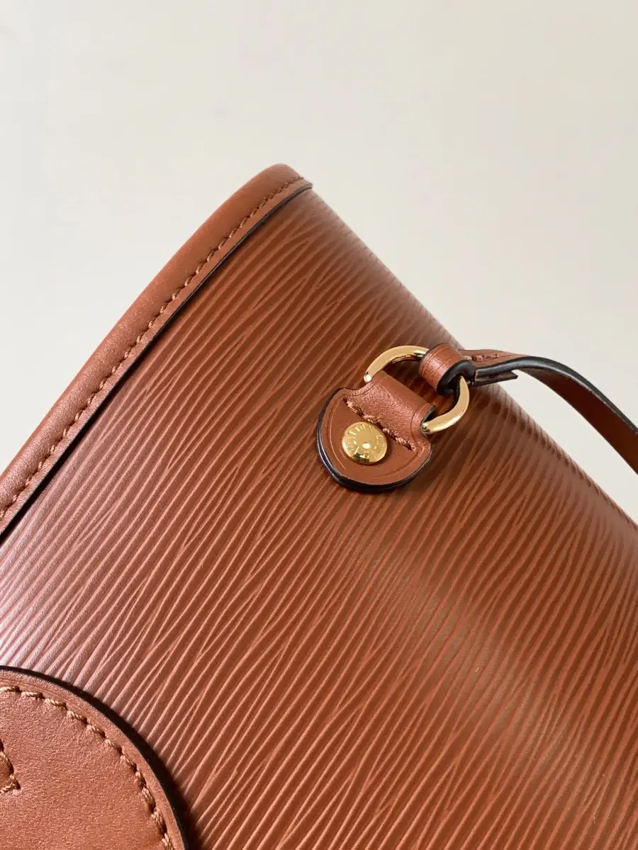 epi leather neverfull mm m12467 6 epi leather neverfull mm m12467 6
