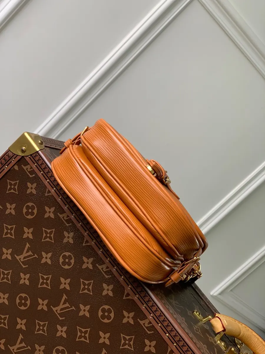 epi leather saumur bb camel m234691camel 7 epi leather saumur bb camel m234691camel 7