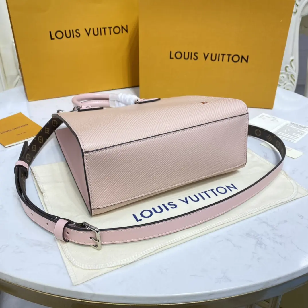epi petit sac plat bag m69575 5