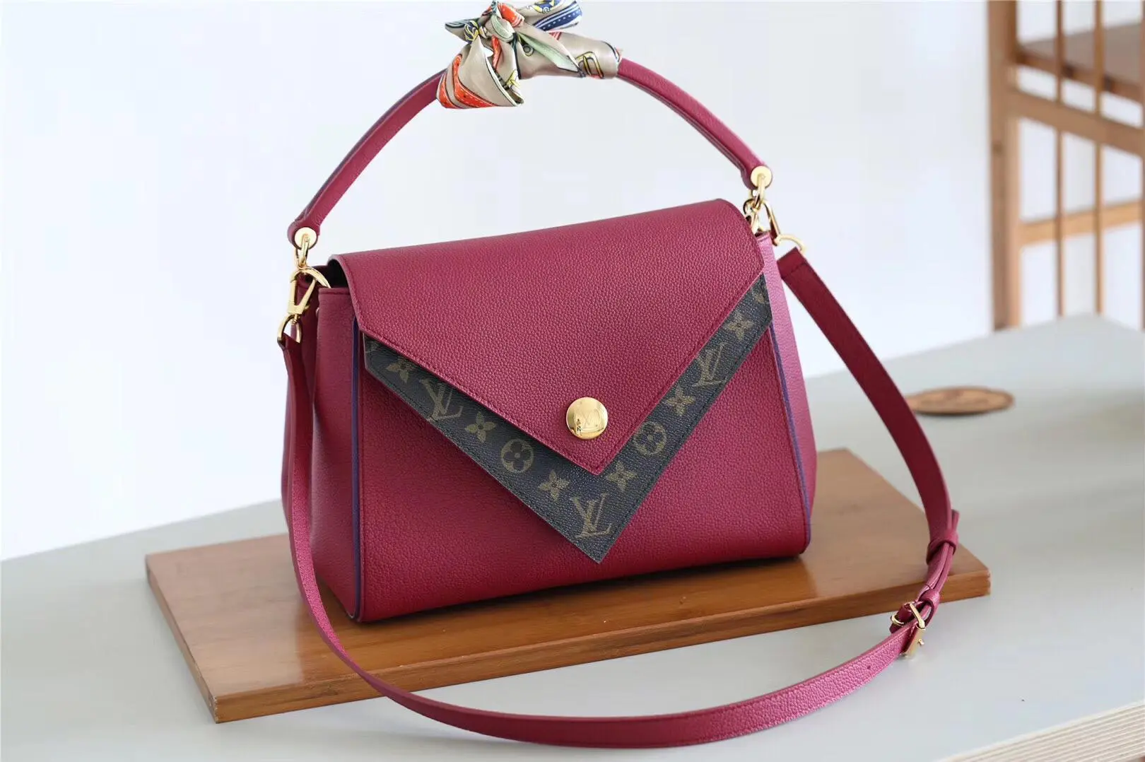 fall winter 2018 double v lie de vin m51766 3