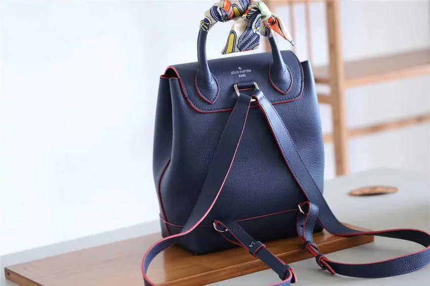 fall winter 2018 lockme backpack marine rouge m43879 4 fall winter 2018 lockme backpack marine rouge m43879 4