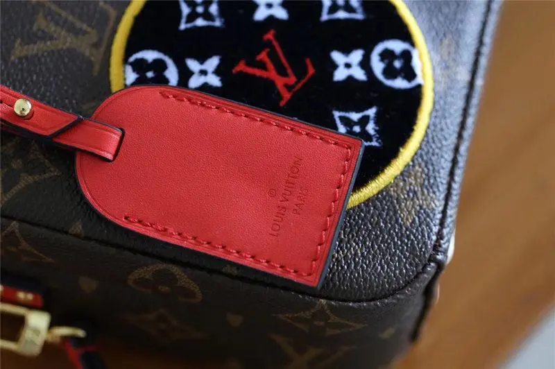 fall winter 2018 lv stories box n40048 7